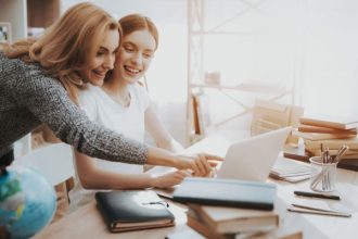 Συμβουλές για να ενθαρρύνετε το έφηβο παιδί σας να διαβάσει