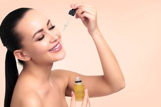 Το προϊόν που έχετε στην κουζίνα και αποδεικνύεται θαυματουργό για την περιποίηση του δέρματος