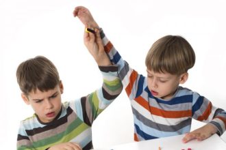 Το παιδί δεν συμπεριφέρεται σωστά στο σχολείο; Τι να κάνετε