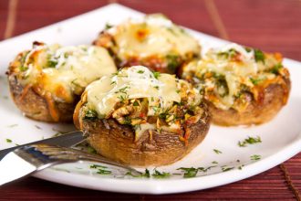 Γεμιστά μανιτάρια στο φούρνο