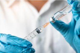 Κορονοϊός - Γρίπη: Εμβολιασμός στα φαρμακεία - Τον Οκτώβριο ανοίγει η πλατφόρμα