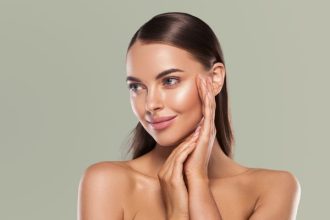 Λιπαρότητα: Οι απαραίτητες κινήσεις για να την απομακρύνουμε