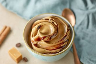 Γιαούρτι καραμελέ