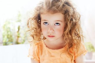 Νήπιο: Πώς θα σταματήσει να λέει ψέματα;