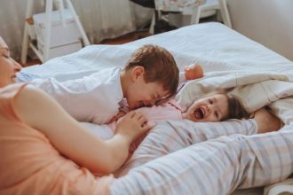 Παιδιά: Η σχέση μεταξύ χιούμορ και ευφυΐας