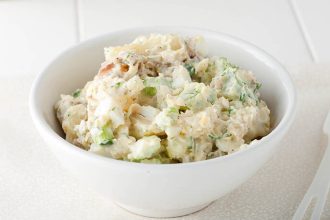 Πατατοσαλάτα με γιαούρτι και μέντα