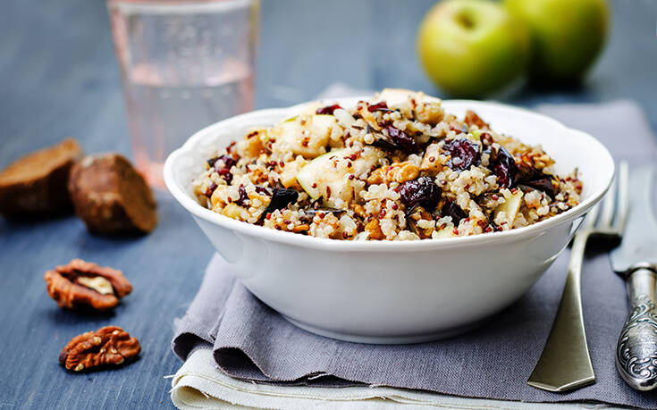 Σαλάτα κινόα με κράνμπερι και κόλιανδρο