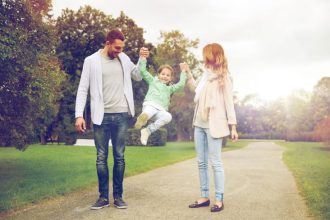 Οι 8 σημαντικότερες συμβουλές για το σωστό μεγάλωμα του παιδιού