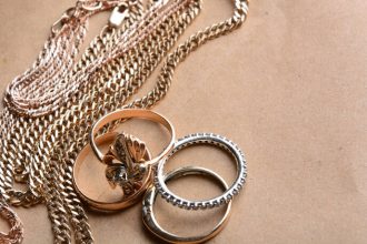 Το καλοκαιρινό φρούτο που γυαλίζει τα κοσμήματα