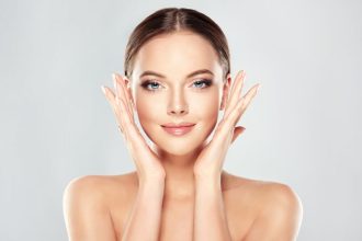 Κονσίλερ: Το μυστικό που θα μεταμορφώσει το πρόσωπό σας