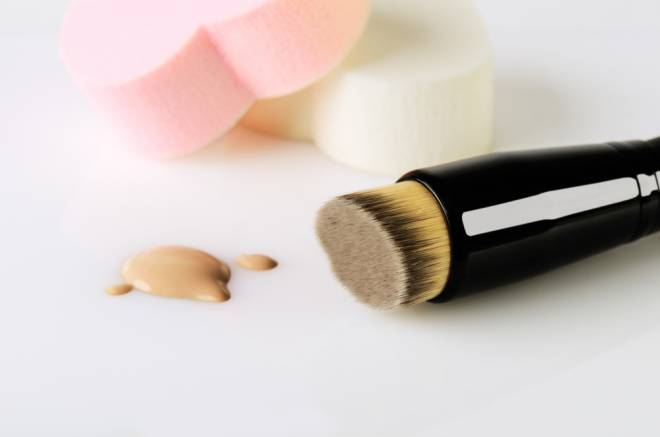 Το λάθος στο μακιγιάζ που μας ...γερνάει!