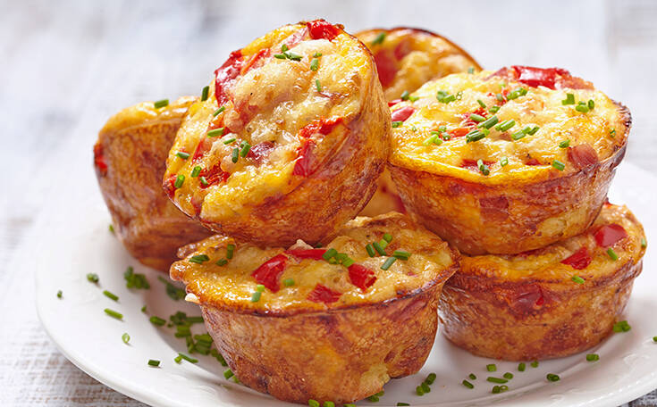 Λαχταριστά muffins με τυρί και ντομάτα