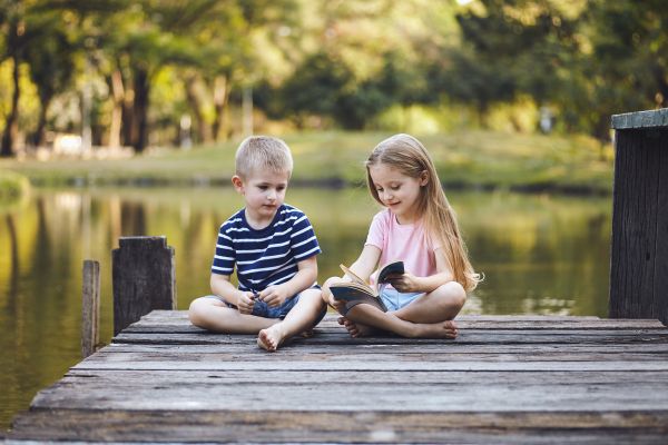Αδέρφια: Τελικά ποια είναι η ιδανική διαφορά ηλικίας;