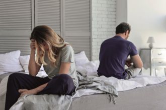 Πέντε σημάδια που μαρτυρούν ότι η σχέση μας έχει κάνει τον κύκλο της