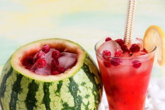 Σπιτική λεμονάδα καρπούζι