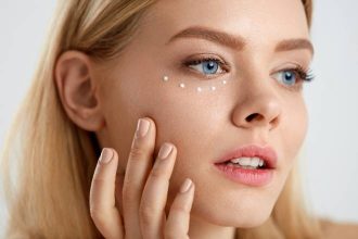 Μαύροι κύκλοι; Πώς θα τους καλύψετε σωστά