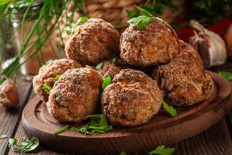 Κεφτεδάκια στο φούρνο με ούζο