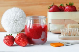 DIY μάσκες με φράουλα για λαμπερό πρόσωπο