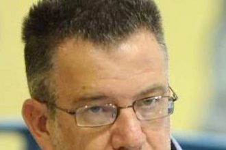 Για τους ξένους "κατεβάζουν τα παντελόνια"...