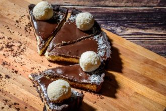 Συγκλονιστική συνταγή για γλυκό ψυγείου με φρυγανιές