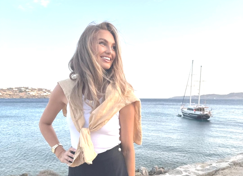 Ξανθιά για πρώτη φορά: Όλα όσα πρέπει να περιμένεις ότι θα συμβούν στα μαλλιά σου