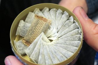 Η νέα εθιστική μόδα που απειλεί τη νεολαία