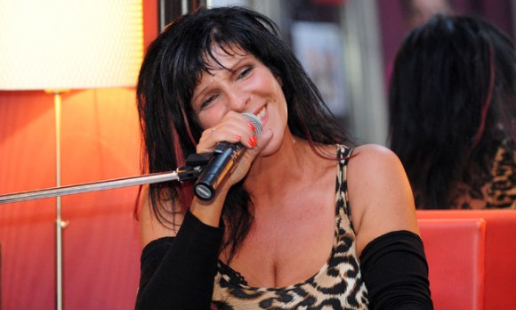 Η Σοφία Βόσσου σε μια μουσική συνάντηση στο "Αίθριο" της Βλασίας Καλαβρύτων