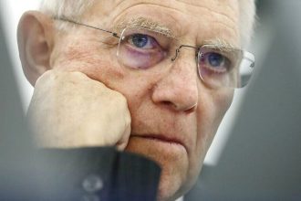 Βόλφγκανκ Σόιμπλε: Το σκίτσο του Αρκά για τον θάνατό του