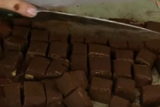 Εύκολα σοκολατάκια με άρωμα καφέ