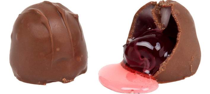 Τι είναι στην πραγματικότητα αυτό το υγρό μέσα στα σοκολατάκια με κεράσι;