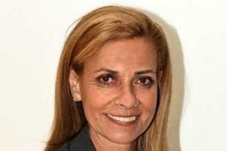 Ισχυρό πλήγμα από το μπαράζ ανατιμήσεων