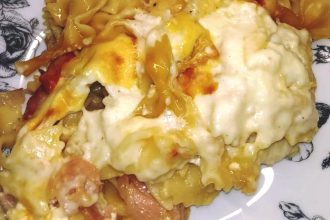 Σουφλέ με φιογκάκια και διάφορα τυριά