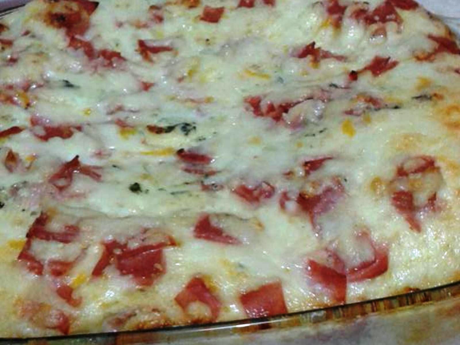 Σουφλέ με ψωμί του τοστ τυρί και ζαμπόν