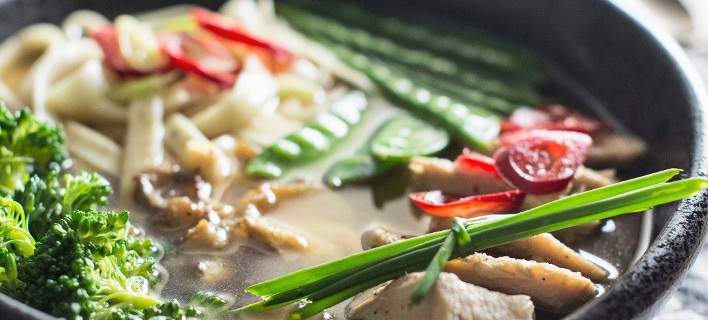 H αποτοξινωτική σούπα που φτιάχνεται εύκολα και έχει κατακτήσει το ίντερνετ