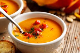 Τρεις αγαπημένες έθνικ σούπες και πού να τις απολαύσετε