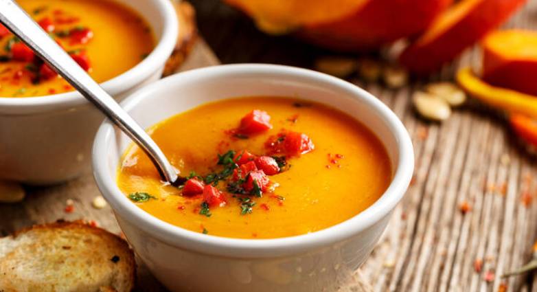 Τρεις αγαπημένες έθνικ σούπες και πού να τις απολαύσετε