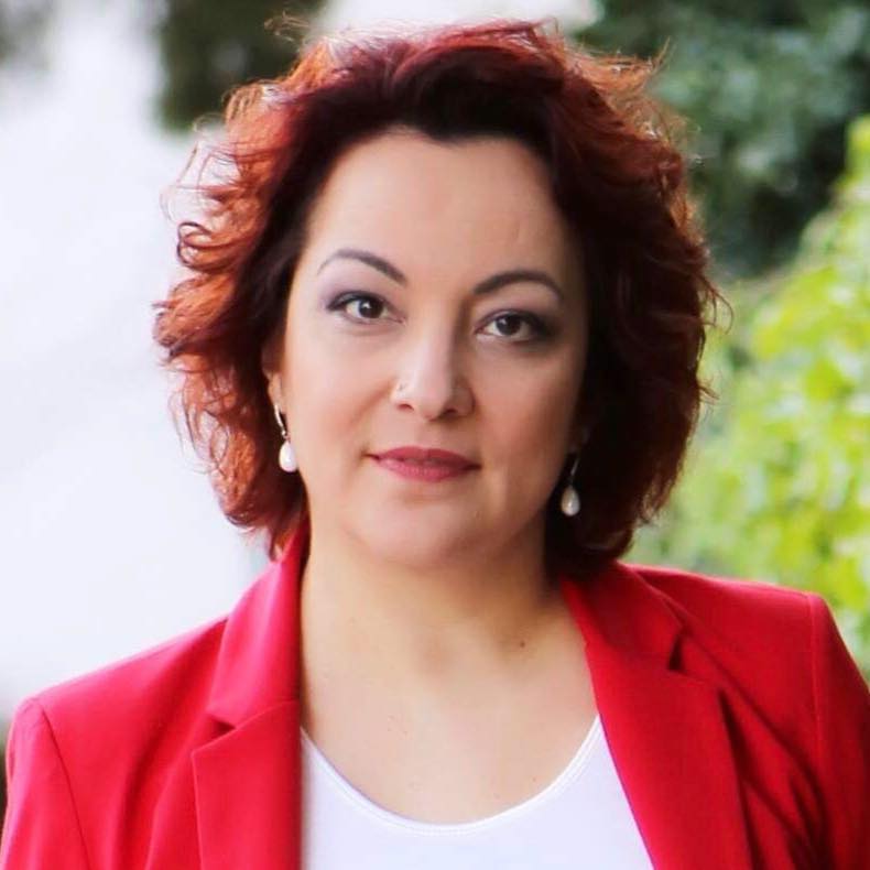 Με τη σκέψη σε όσους δεν κουράζονται να ελπίζουν