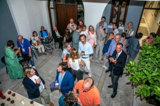 Παρουσία Ολυμπιονικών και πλήθους κόσμου τα εγκαίνια της Έκθεσης Ολυμπιακής Λαμπαδηδρομίας (ΦΩΤΟ)