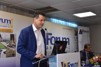 Με πυξίδα το παρελθόν