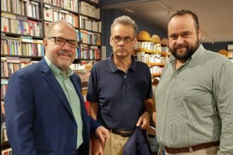 Ο Βασίλης Αϊβαλής στην παρουσίαση του βιβλίου "Η νύχτα που έφυγε ο Παύλος"