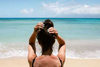 8 tips για την περιποίηση μετά τη θάλασσα και τον ήλιο