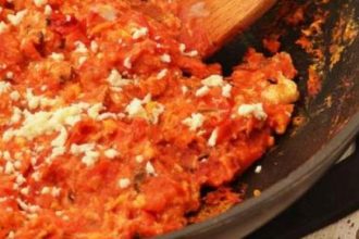 Στραπατσάδα, αυθεντική