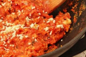 Στραπατσάδα, αυθεντική