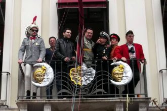 Η φωτογραφία με τους "Στρατηγούς" του καρναβαλιού που έγινε viral!!!