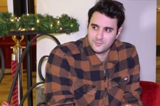 Ίαν Στρατής: Τι απαντά για το ενδεχόμενο γάμου με τη Μαίρη Συνατσάκη