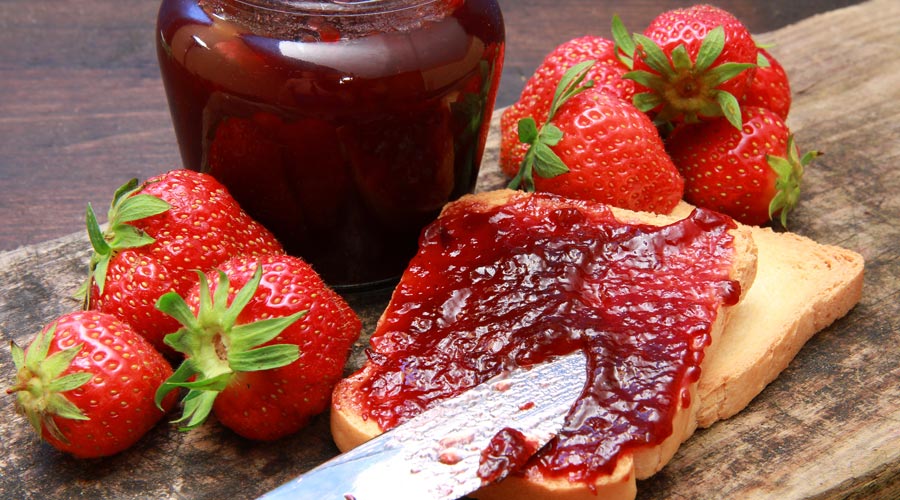 Συνταγή για πανεύκολη και αρωματική μαρμελάδα φράουλας
