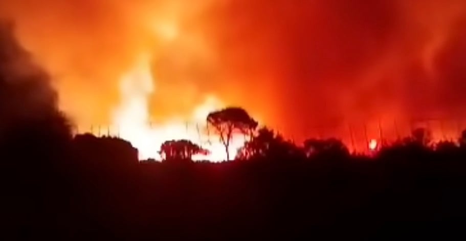 Κοντεύει να φτάσει στην Αφρική ο καπνός από τη φωτιά στα Κύθηρα, δείτε βίντεο από δορυφόρο