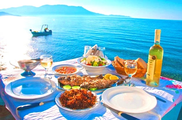 Διατροφή στις διακοπές – Πώς δεν θα πάρω κιλά