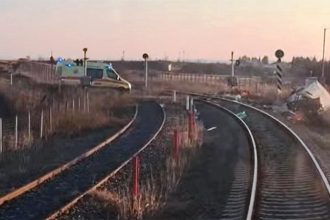 Τρένο συγκρούστηκε με ημιφορτηγό στο Κιλκίς - Χωρίς τις αισθήσεις του οδηγός