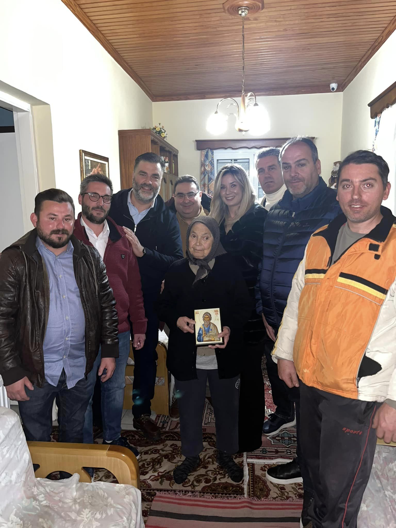 Στελέχη της παράταξης «Νέα Δυτική Ελλάδα» επισκέφθηκαν την Αθηνά Παπαχρήστου (ΦΩΤΟ)